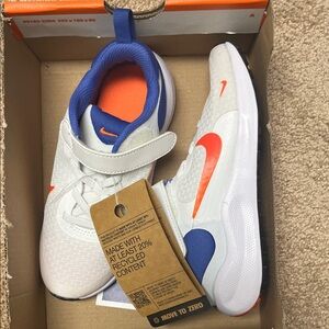 Nike Kids White and Orange Sneakers